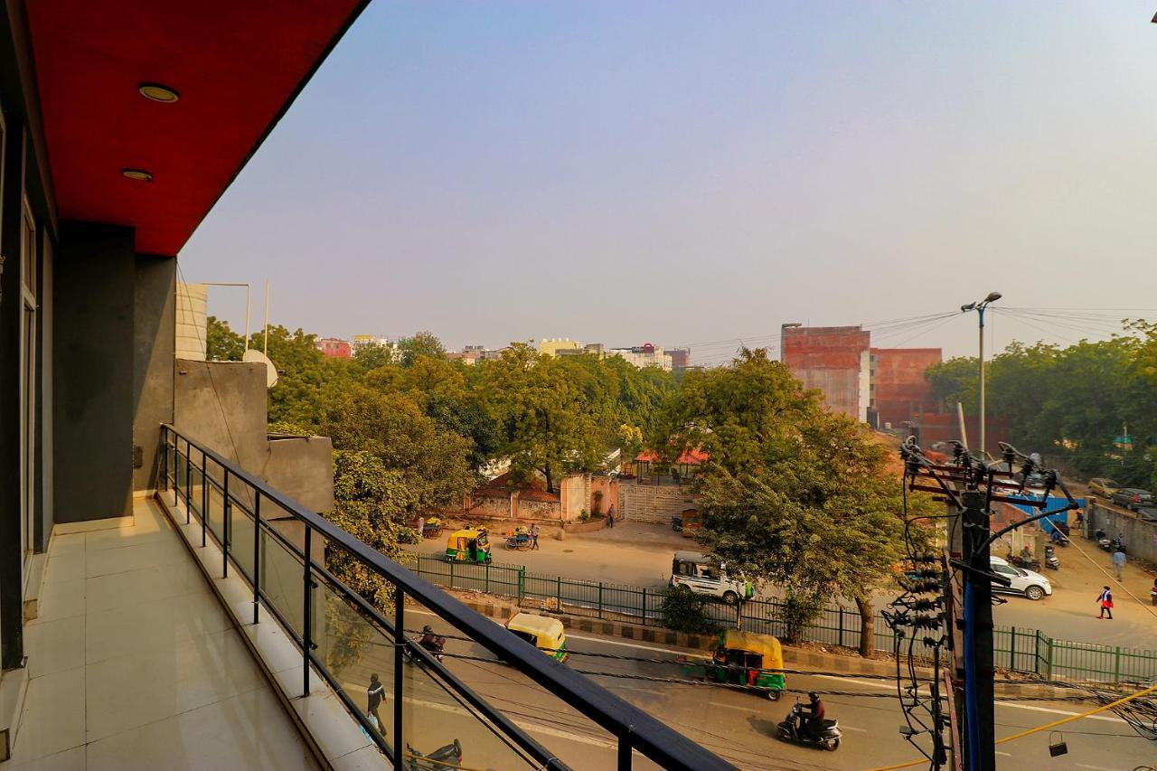 Fabhotel Chattarpur Enclave 新德里 外观 照片